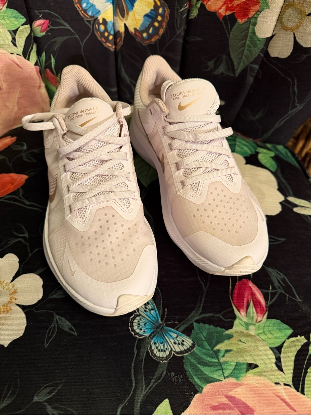 Nike Women’s Light Pink Zoom Winflo Athletic Sneakers